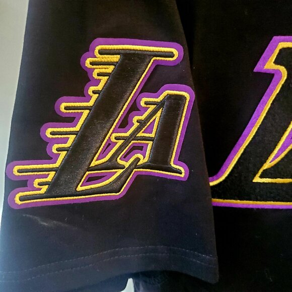 RARE * LA Lakers NBA Finals Champions T-Shirt Collectible Memorabilia Team Shirt - Picture 9 of 10